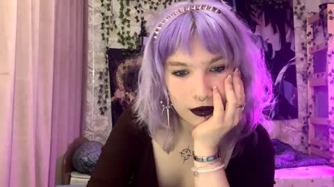 Lola online show from September 20, 7:45 pm