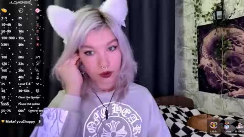 Lola online show from November 1, 7:51 pm