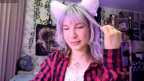 Lola online show from October 8, 7:40 pm