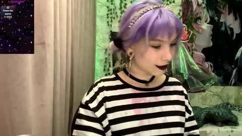 Lola online show from September 18, 7:23 pm