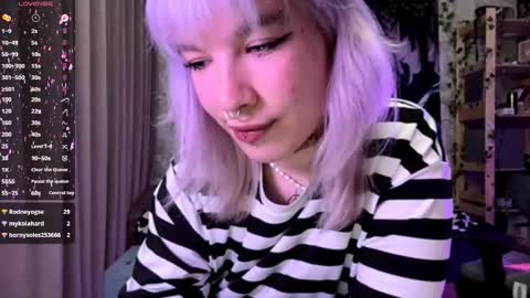 Lola online show from October 10, 8:47 pm