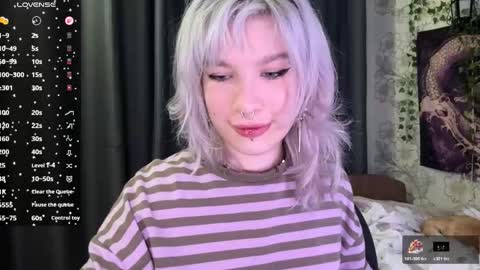 Lola online show from November 2, 8:01 pm