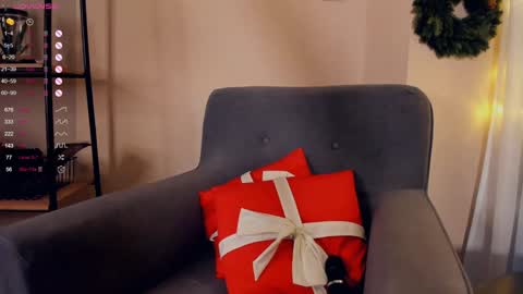 Elena online show from December 15, 9:35 am