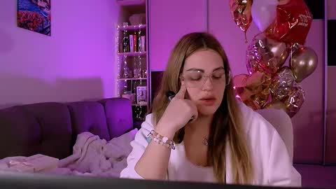 libra_mia online show from October 20, 3:53 am