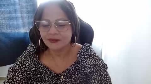 Snapshot of licenciada_ann chatting on February 24, 3:31 pm Milf Ann Latina online show from February 24, 3:31 pm