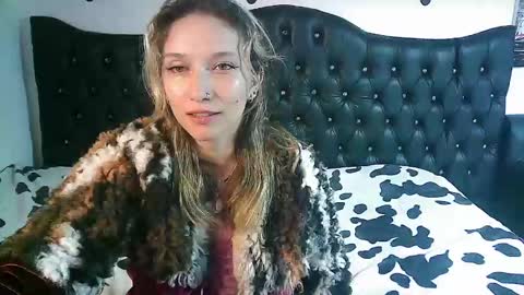 Snapshot of licethf00x chatting on September 15, 2:09 am licethf00x online show from September 15, 2:09 am