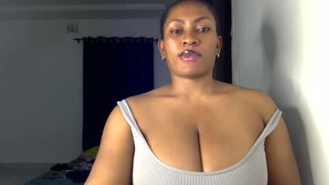 Snapshot of lick_my_pussyyy226651 chatting on September 19, 11:15 pm caira online show from September 19, 11:15 pm