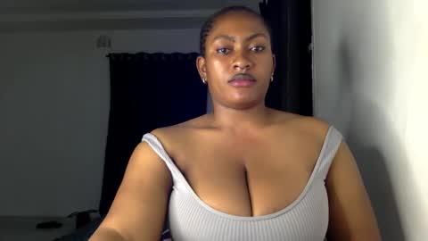 Snapshot of lick_my_pussyyy226651 chatting on October 27, 2:29 am caira online show from October 27, 2:29 am