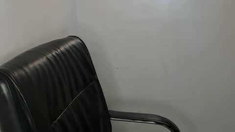 Snapshot of lick_pussyjuice chatting on March 3, 7:03 pm kimani online show from March 3, 7:03 pm