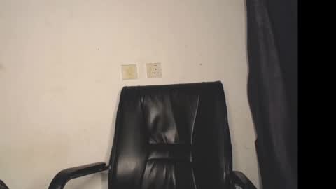 Snapshot of lick_pussyjuice chatting on September 14, 5:00 pm kimani online show from September 14, 5:00 pm