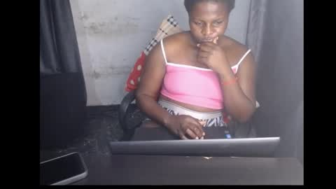 Snapshot of lick_pussyjuice chatting on December 19, 8:02 pm kimani online show from December 19, 8:02 pm
