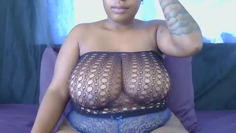 Snapshot of lickabletash98 chatting on January 24, 6:14 am lickabletash98 online show from January 24, 6:14 am