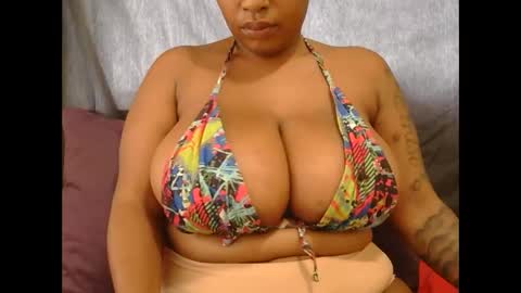 Snapshot of lickabletash98 chatting on February 1, 8:29 am lickabletash98 online show from February 1, 8:29 am