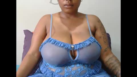 Snapshot of lickabletash98 chatting on February 12, 4:44 am lickabletash98 online show from February 12, 4:44 am