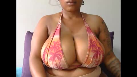 Snapshot of lickabletash98 chatting on February 19, 7:28 am lickabletash98 online show from February 19, 7:28 am