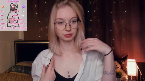 Ann online show from October 16, 7:27 pm