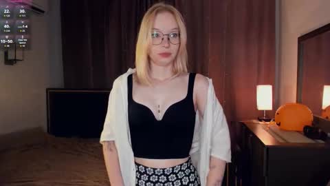 Ann online show from October 22, 7:30 pm