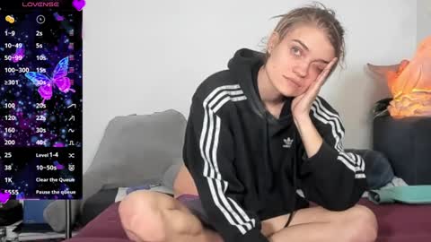 Sophie online show from December 25, 7:02 pm