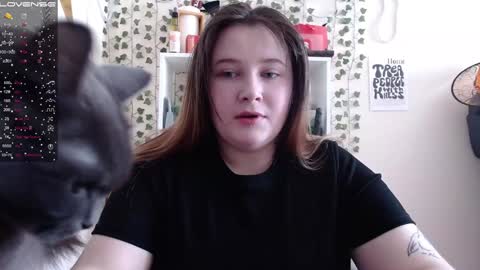 Snapshot of light_lunaa chatting on February 6, 5:25 am light_lunaa online show from February 6, 5:25 am