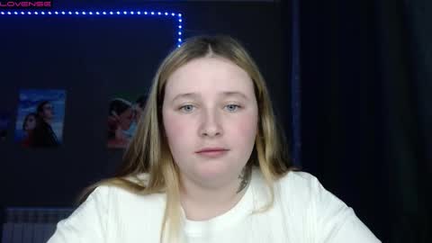 light_lunaa online show from October 11, 1:47 pm