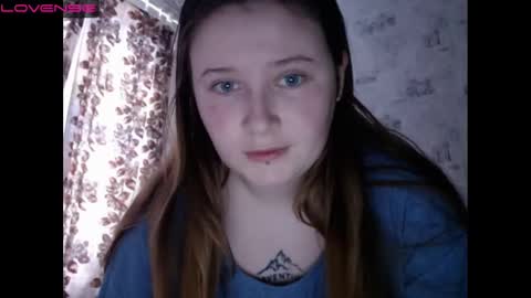 Snapshot of light_lunaa chatting on December 5, 6:32 am light_lunaa online show from December 5, 6:32 am