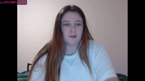 Snapshot of light_lunaa chatting on January 3, 11:35 am light_lunaa online show from January 3, 11:35 am