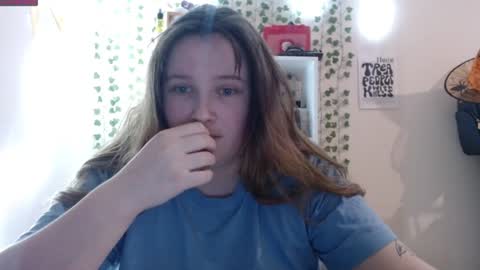 Snapshot of light_lunaa chatting on January 27, 11:00 am light_lunaa online show from January 27, 11:00 am