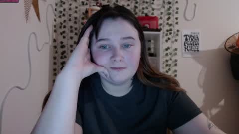 Snapshot of light_lunaa chatting on January 24, 9:26 pm light_lunaa online show from January 24, 9:26 pm