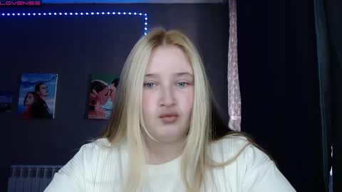 light_lunaa online show from October 19, 7:21 am