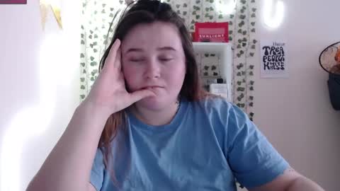 Snapshot of light_lunaa chatting on January 22, 9:46 am light_lunaa online show from January 22, 9:46 am