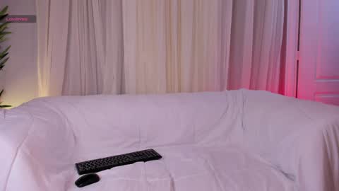 Lia Sweet online show from December 4, 1:53 pm