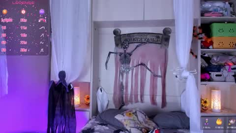 Snapshot of liiavega chatting on October 22, 11:37 am         online show from October 22, 11:37 am