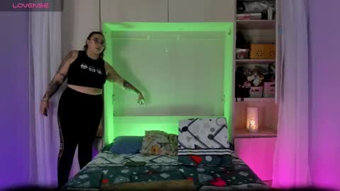 Snapshot of liiavega chatting on September 29, 11:37 am         online show from September 29, 11:37 am