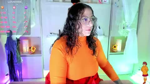 Snapshot of liiavega chatting on October 18, 12:19 pm         online show from October 18, 12:19 pm