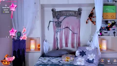 Snapshot of liiavega chatting on October 25, 11:40 am         online show from October 25, 11:40 am