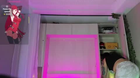         online show from March 30, 11:32 am