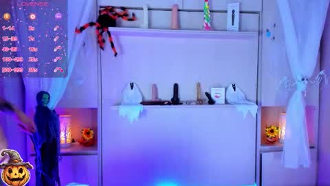 Snapshot of liiavega chatting on October 17, 12:08 pm         online show from October 17, 12:08 pm