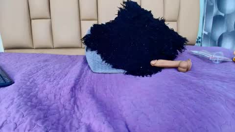 Miia online show from February 13, 7:37 pm