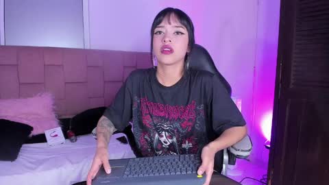 liilithstone online show from April 10, 8:42 am