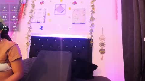 liilly_taylor1 online show from September 8, 11:04 pm