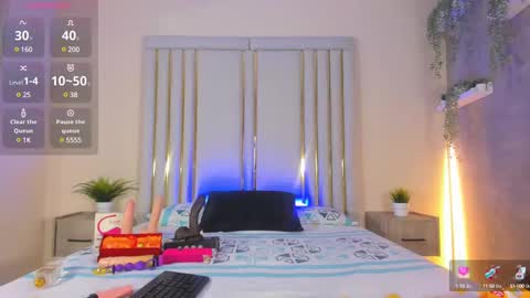 liincostelloo online show from March 4, 9:00 pm