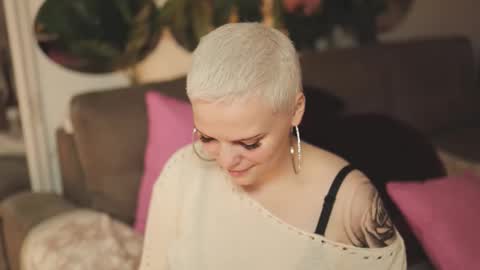 likaaberry online show from October 21, 4:27 am