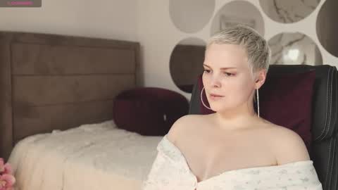 likaaberry online show from September 21, 4:16 pm