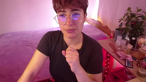 im MIA  -- MY OF is catsito3 online show from December 19, 6:01 pm