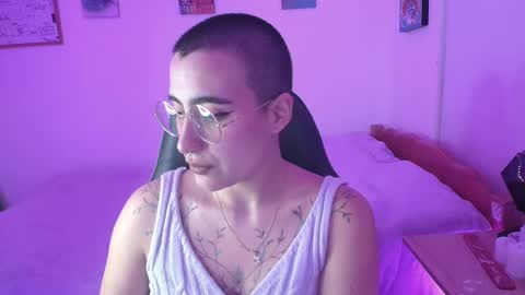 im MIA  -- MY OF is catsito3 online show from February 13, 5:05 am