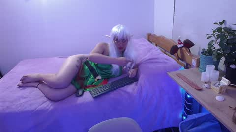 im MIA  -- MY OF is catsito3 online show from December 23, 11:06 pm