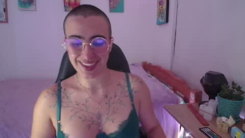 im MIA  -- MY OF is catsito3 online show from February 4, 4:26 am