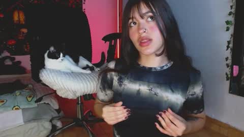 lil angel7 online show from March 13, 2:02 am