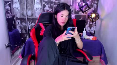 Lili Cey online show from September 18, 2:04 pm