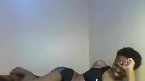 Snapshot of lil_miss9 chatting on October 26, 1:12 am Lil miss online show from October 26, 1:12 am